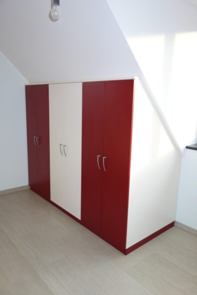 Wäscheschrank im Drempel